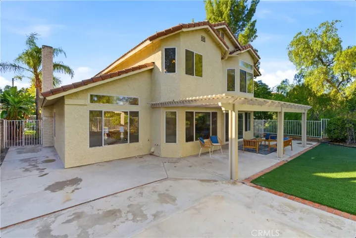 28360 Easton Lane, Saugus, California 91350