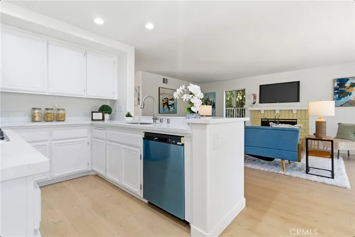 28360 Easton Lane, Saugus, California 91350