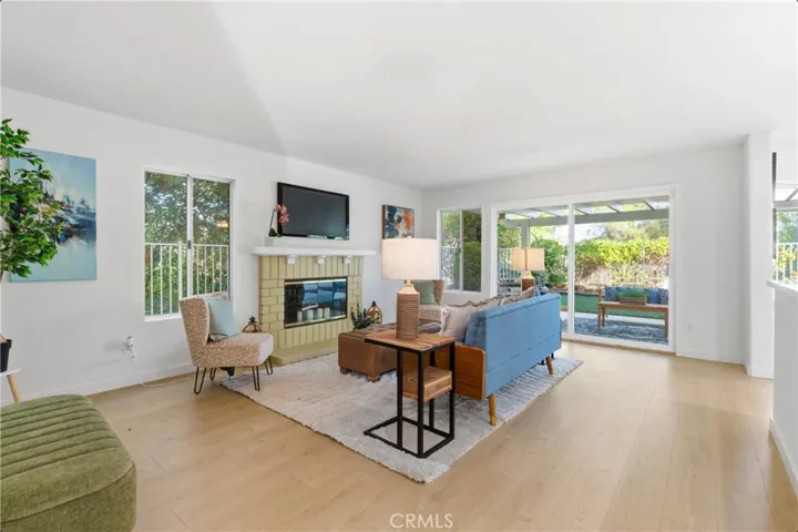 28360 Easton Lane, Saugus, California 91350
