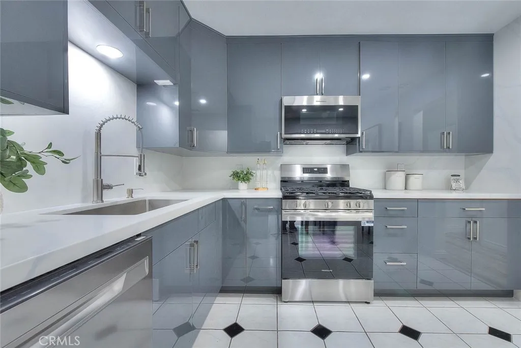 Modern Kitchen