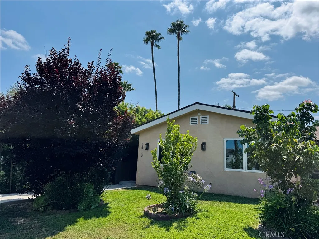 Front yard and private entrance