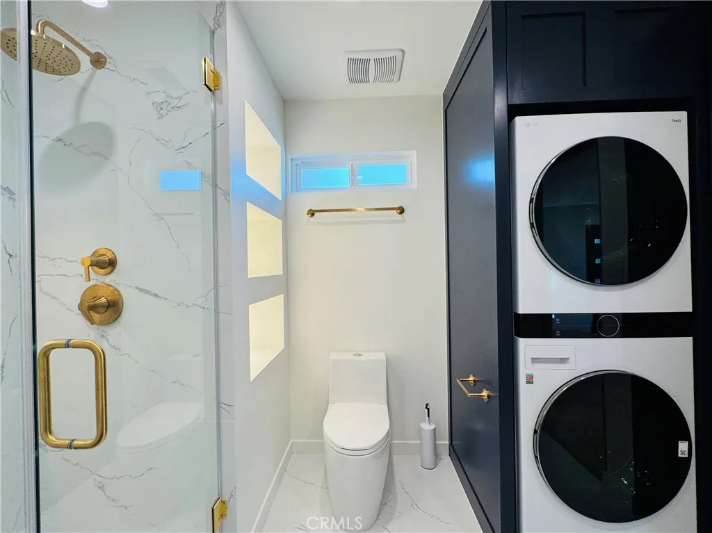 Washer and dryer included