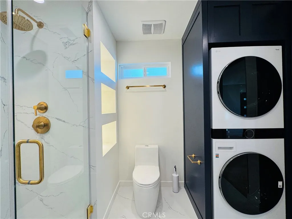 Washer and dryer included