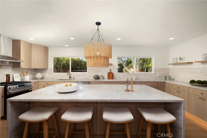 17331 Labrador, Northridge, California 91325