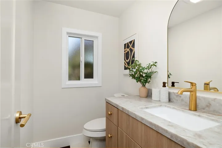 17331 Labrador, Northridge, California 91325