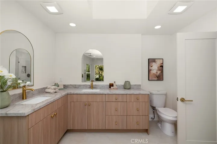 17331 Labrador, Northridge, California 91325