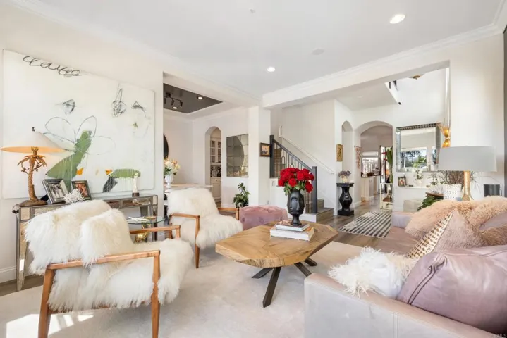 2704 Mackinnon Ranch Road, Cardiff By The Sea, California 92007