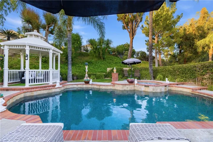 22029 Rodeffer Place, Saugus, California 91350