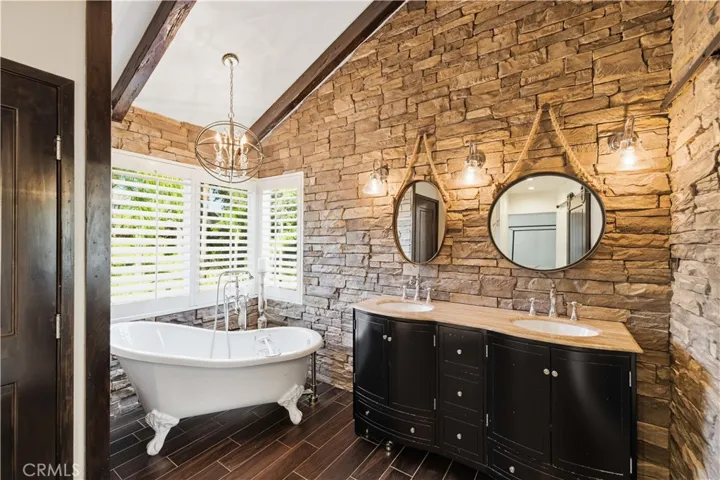 22029 Rodeffer Place, Saugus, California 91350