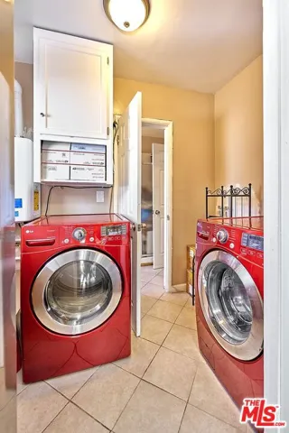9885 Lev Avenue, Arleta, California 91331