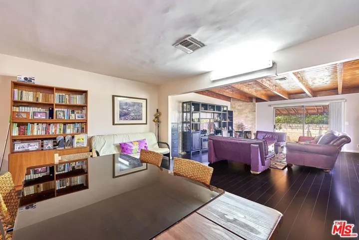 9885 Lev Avenue, Arleta, California 91331