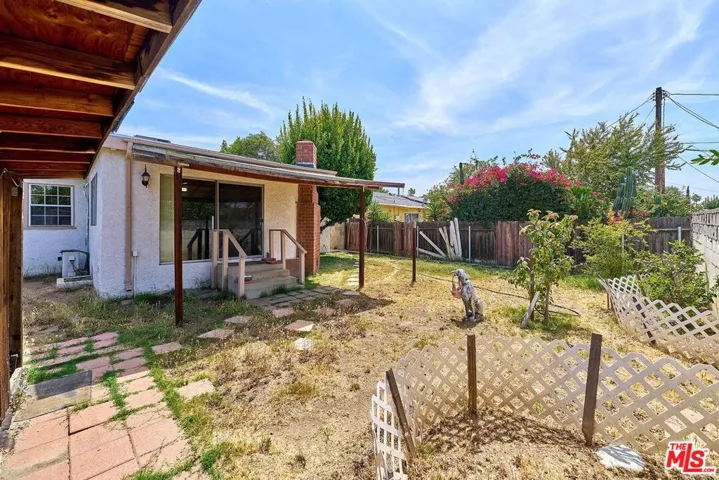 9885 Lev Avenue, Arleta, California 91331
