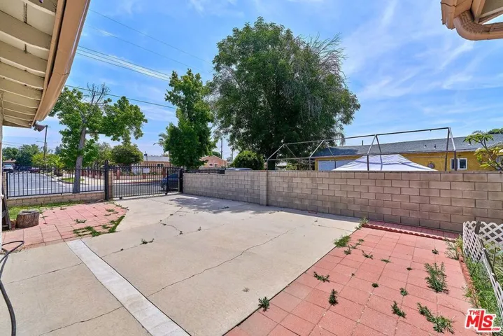 9885 Lev Avenue, Arleta, California 91331