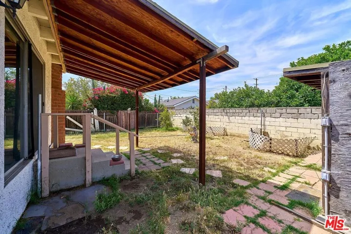 9885 Lev Avenue, Arleta, California 91331