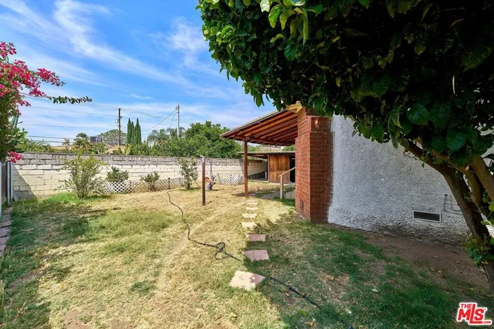 9885 Lev Avenue, Arleta, California 91331