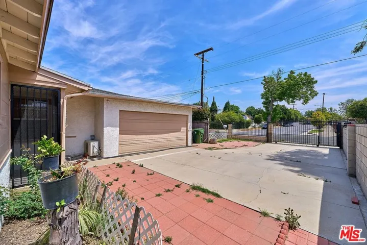 9885 Lev Avenue, Arleta, California 91331