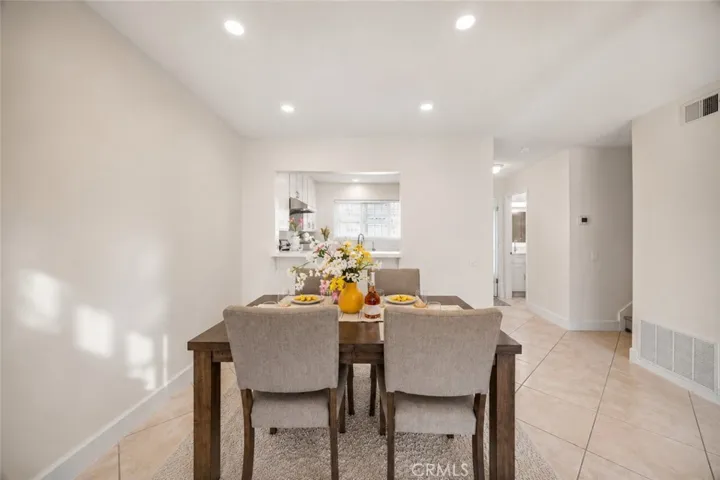 47 Fox 27, Irvine, California 92614