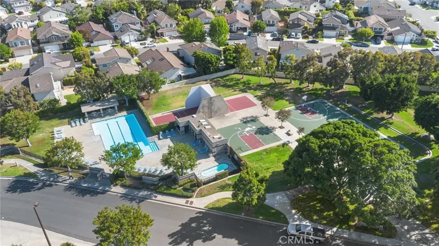 47 Fox 27, Irvine, California 92614