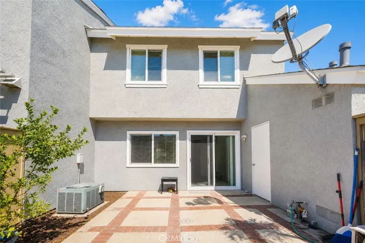 47 Fox 27, Irvine, California 92614