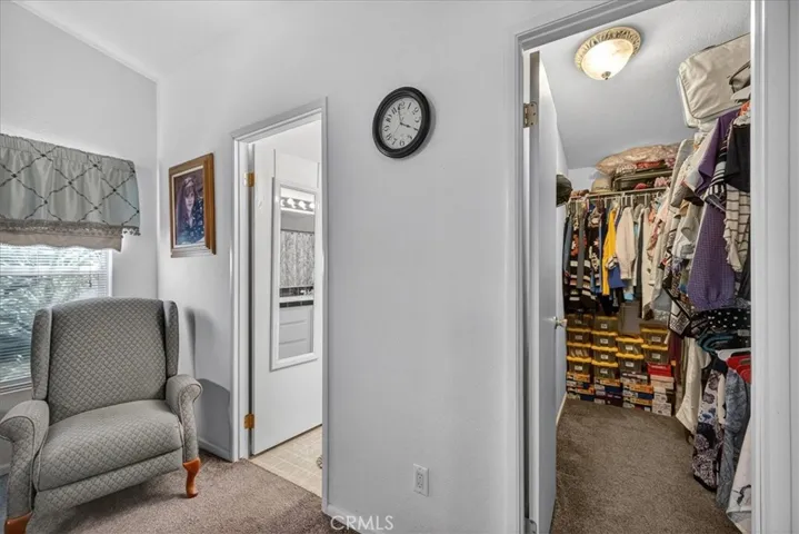 Walk in closet