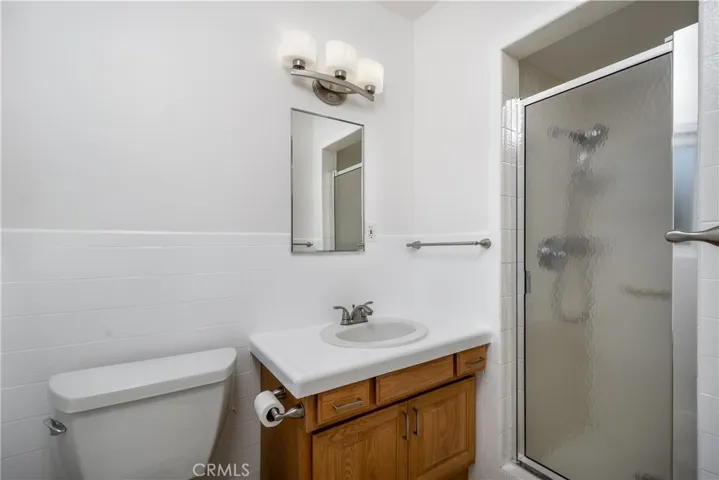 Primary Bedroom En-Suite Bathroom