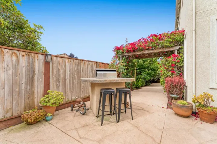 75 Paseo Drive, Watsonville, California 95076