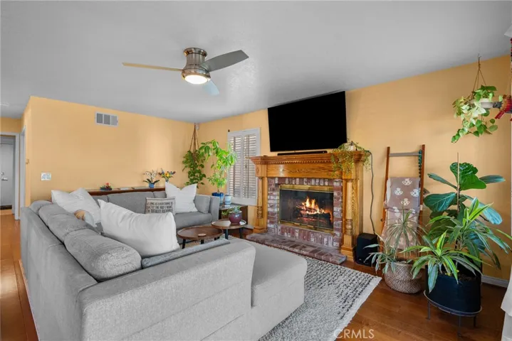 28350 Welfleet Lane, Saugus, California 91350