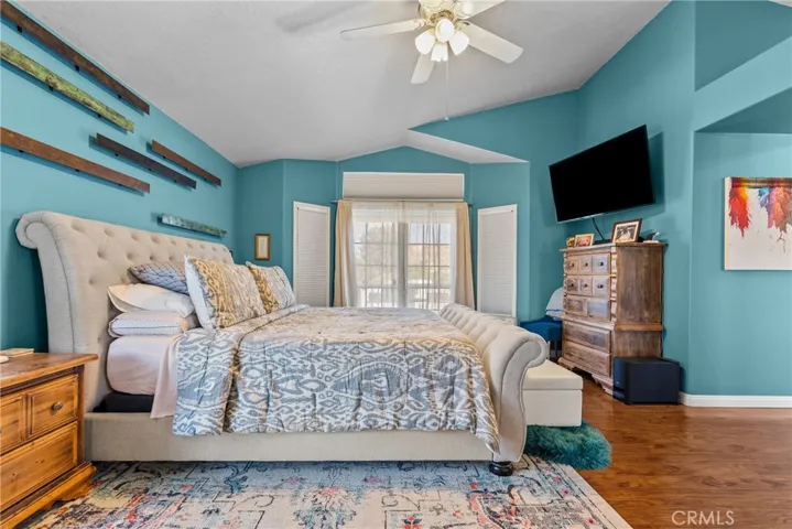 28350 Welfleet Lane, Saugus, California 91350