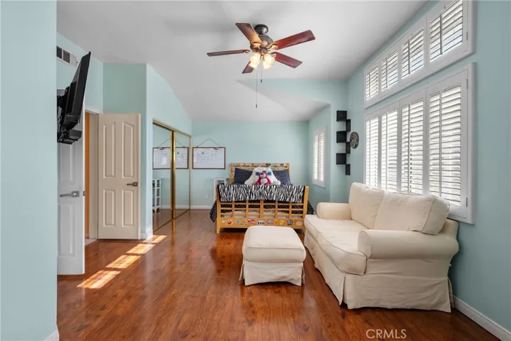 28350 Welfleet Lane, Saugus, California 91350