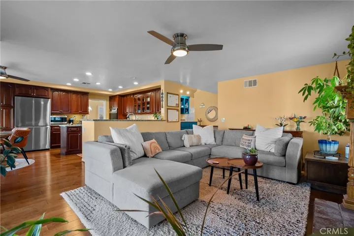28350 Welfleet Lane, Saugus, California 91350