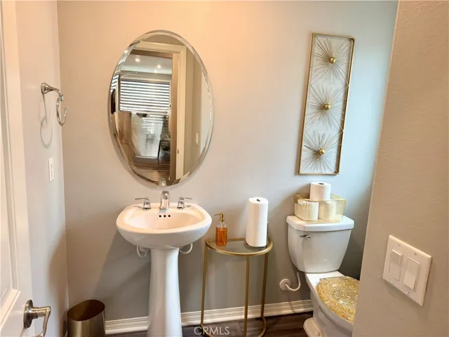Guest 1/2 Bath Downstairs