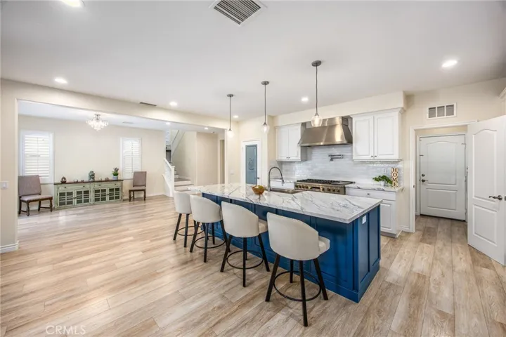 3276 Huntfield St, Corona, California 92882
