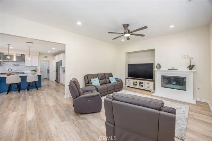 3276 Huntfield St, Corona, California 92882