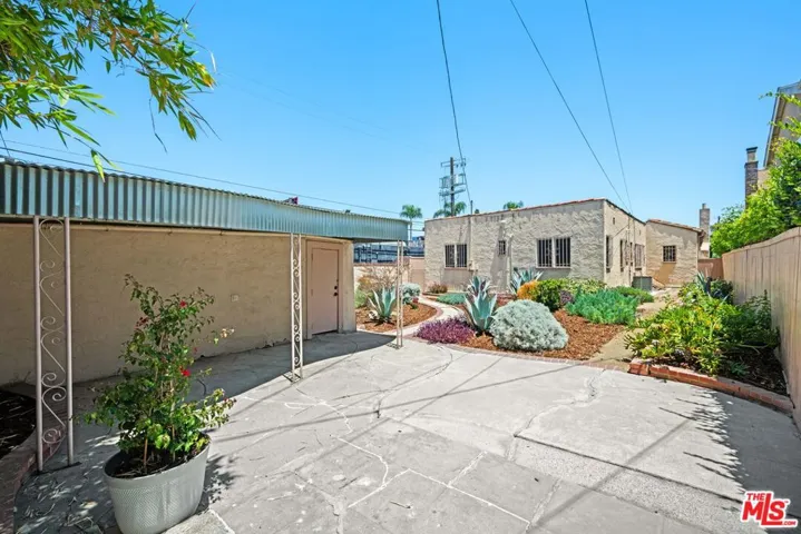 637 N Detroit Street, Los Angeles, California 90036