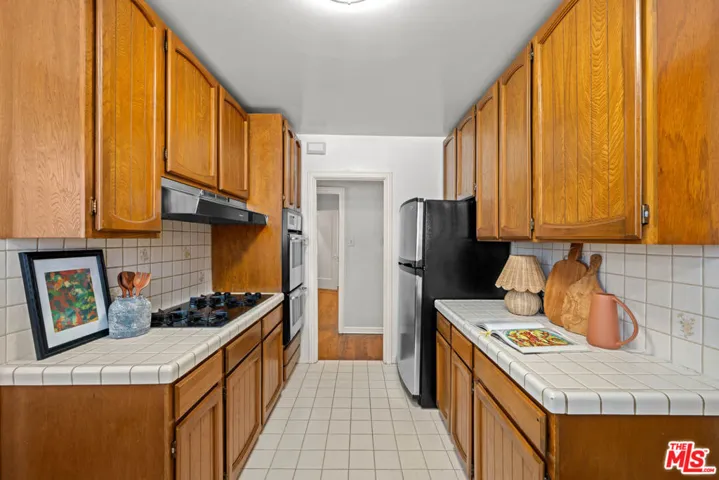 637 N Detroit Street, Los Angeles, California 90036