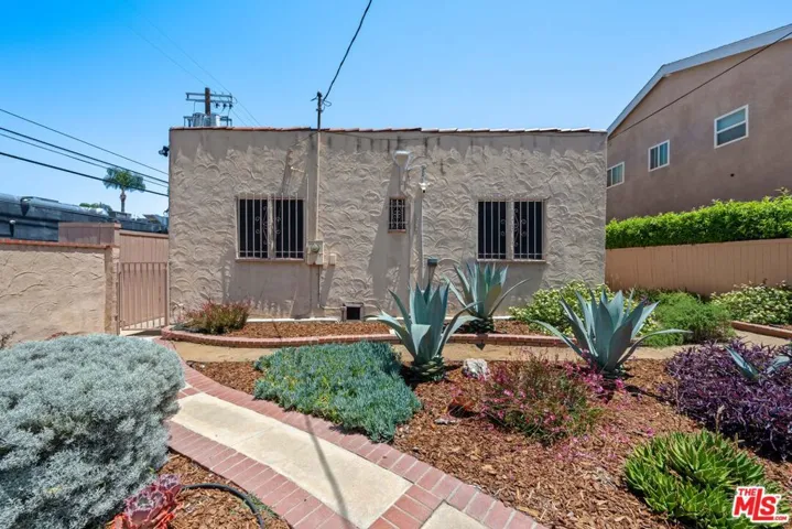 637 N Detroit Street, Los Angeles, California 90036
