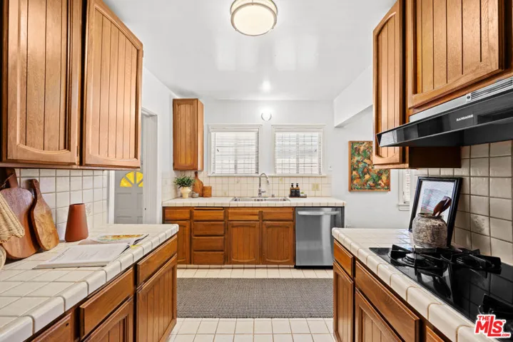 637 N Detroit Street, Los Angeles, California 90036