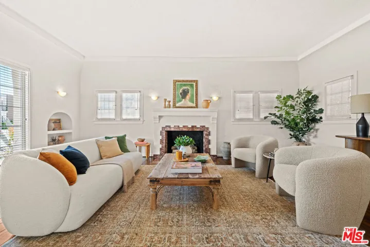 637 N Detroit Street, Los Angeles, California 90036
