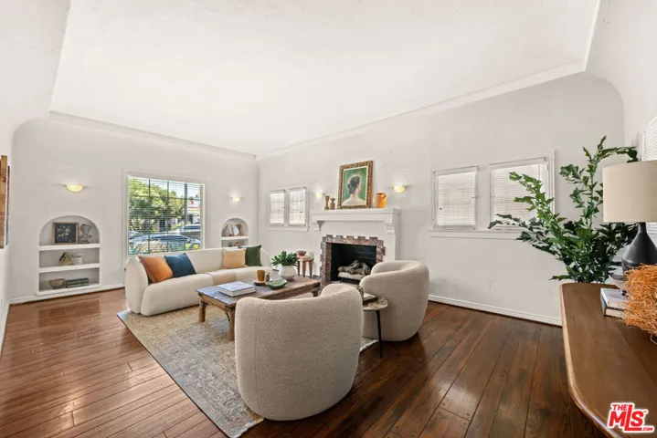 637 N Detroit Street, Los Angeles, California 90036