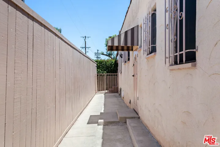 637 N Detroit Street, Los Angeles, California 90036