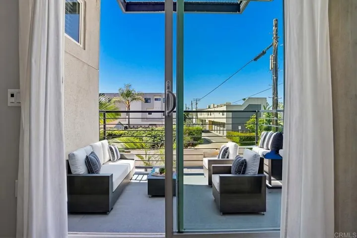 307 West Street, Oceanside, California 92054