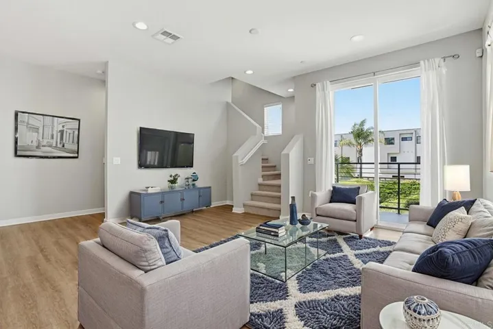 307 West Street, Oceanside, California 92054