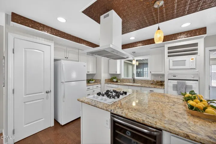 15-web-or-mls-Upmarket Media-67Bla044