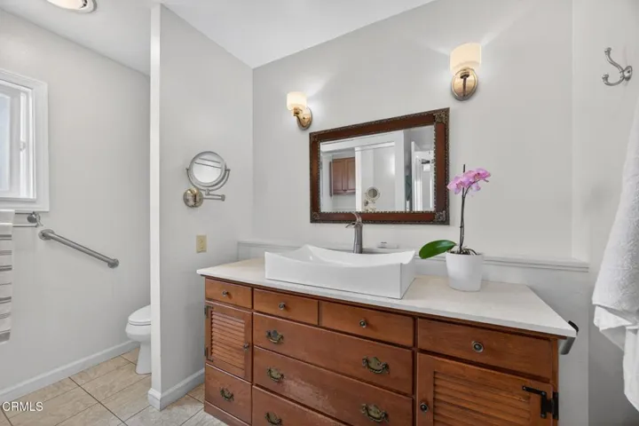 31-web-or-mls-Upmarket Media-67Bla091