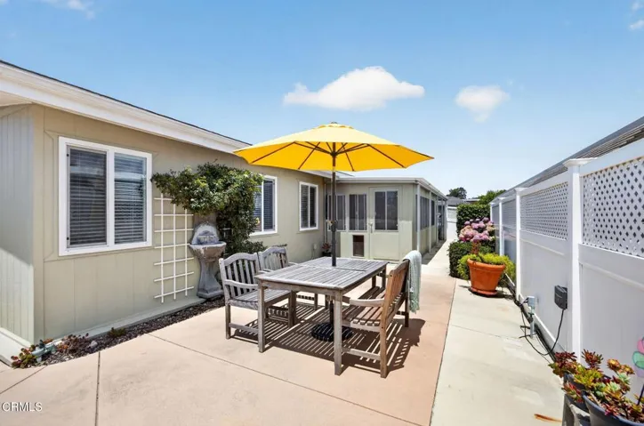 36-web-or-mls-Upmarket Media-67Bla100A
