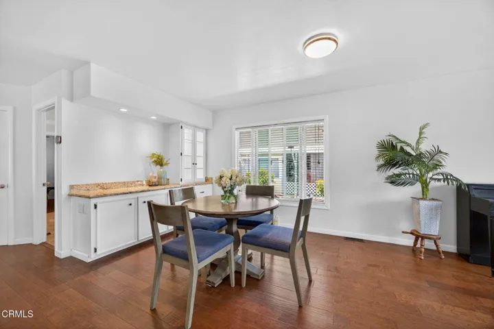 9-web-or-mls-Upmarket Media-67Bla027
