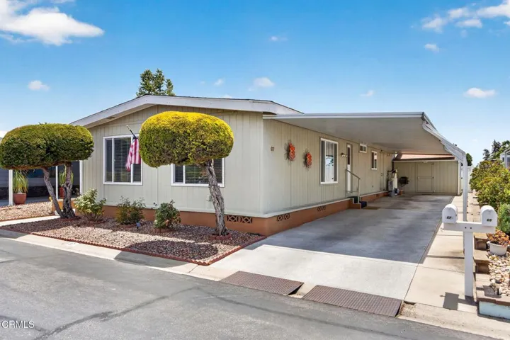 3-web-or-mls-Upmarket Media-67Bla007