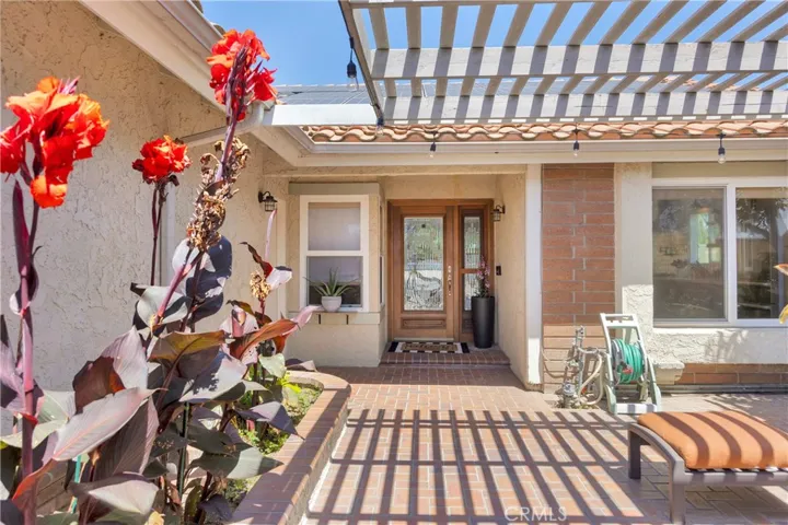 Entry-way courtyard