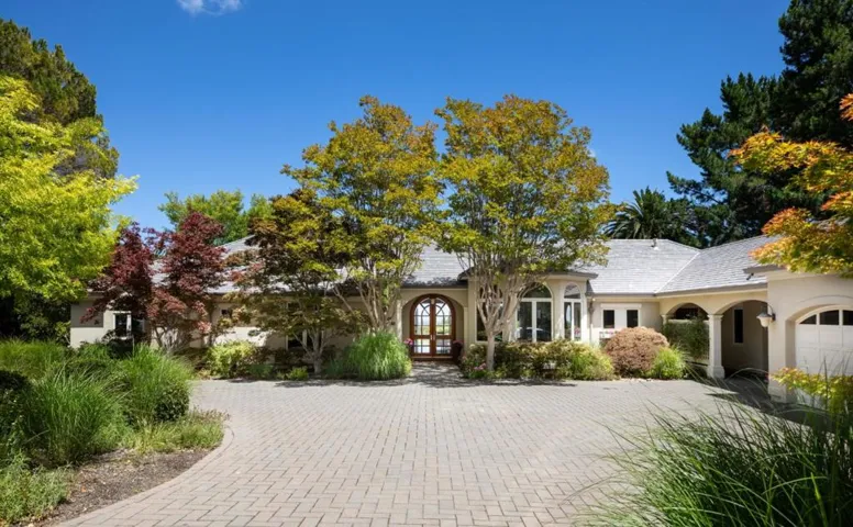 26990 Taaffe Road, Los Altos Hills, California 94022