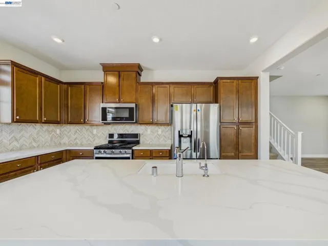 233 E Central Pkwy, Mountain House, California 95391